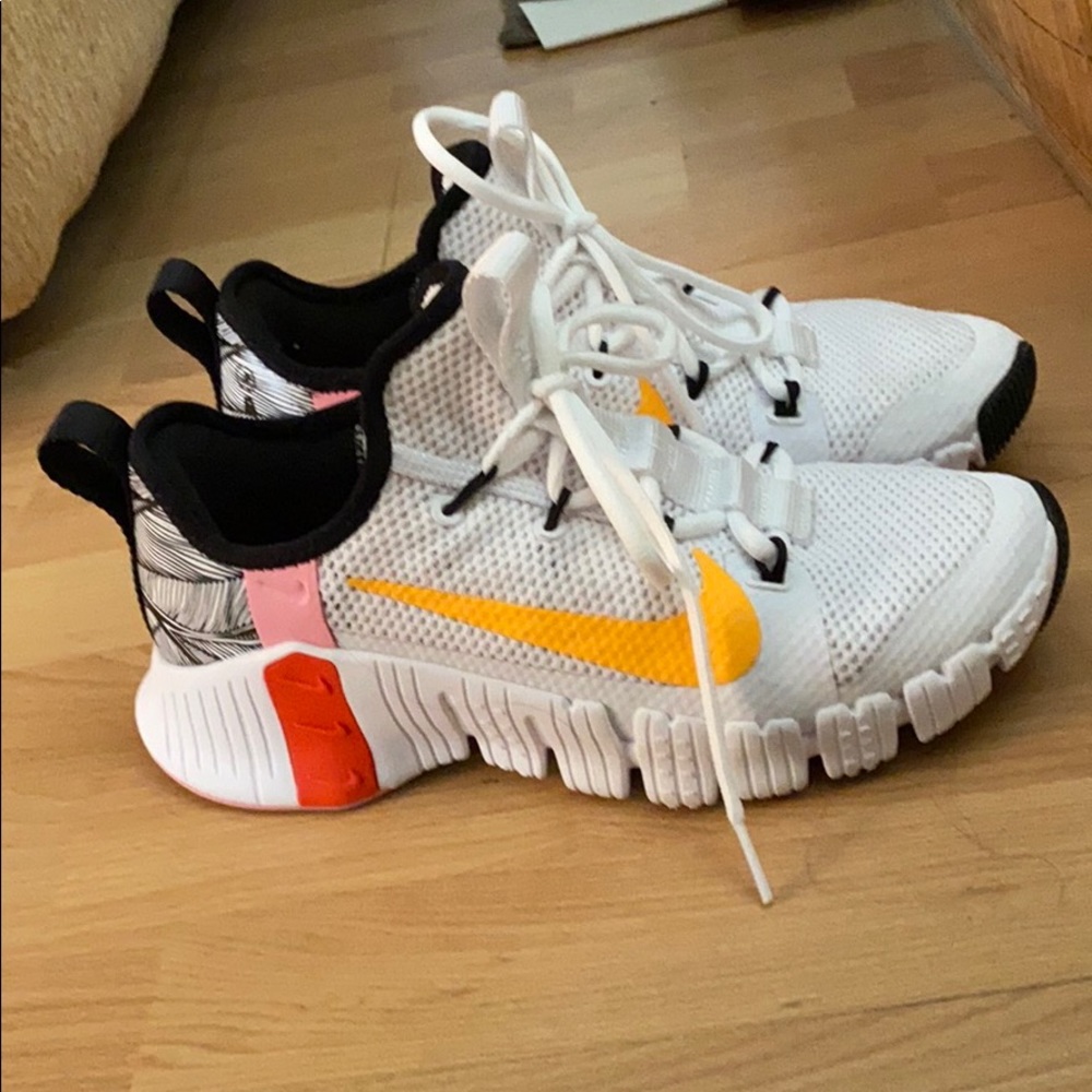 Nike white sneakers!!!